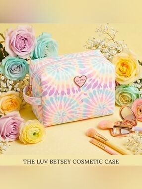 Betsey Johnson tie dye cosmetic bag loaf
